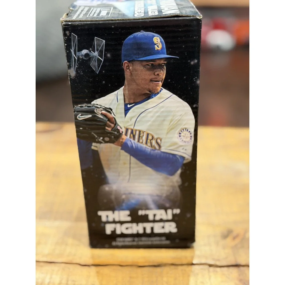 NIB Seattle Mariners Taijuan 'Sky' Walker Star Wars night SGA limited Bobblehead